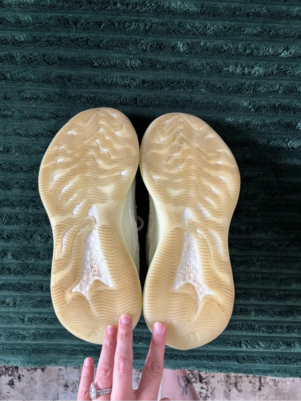 🔥Adidas Yeezy Boost 380 ‘Calcite Glow’ 2020 (GZ8668) Mens Size 8🔥